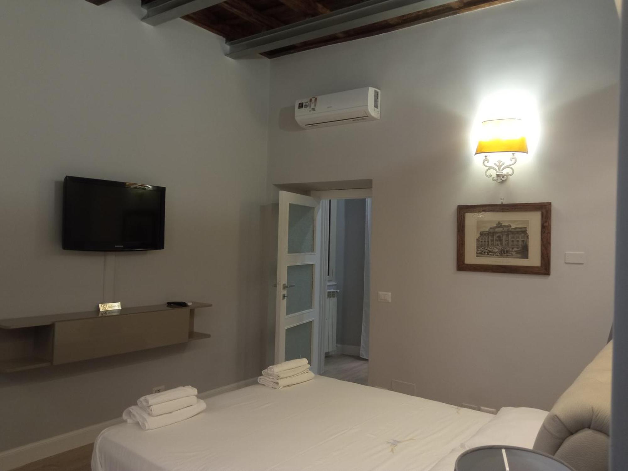 Fontana Di Trevi - Central Apartment In Roma Ngoại thất bức ảnh
